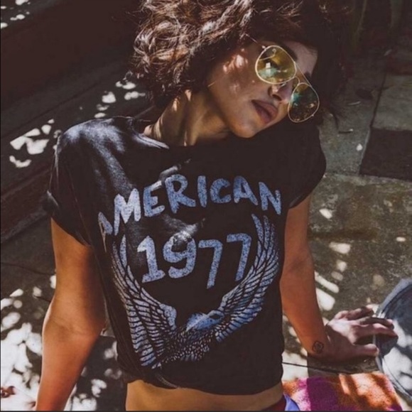 ShopEvelynne Tops - America 1977 Vintage look graphic Tee